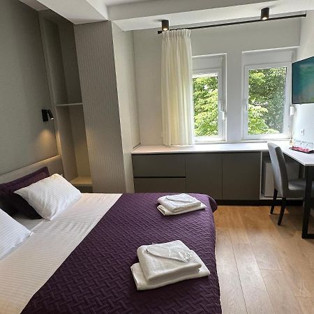 Soin Rooms Тирана Экстерьер фото
