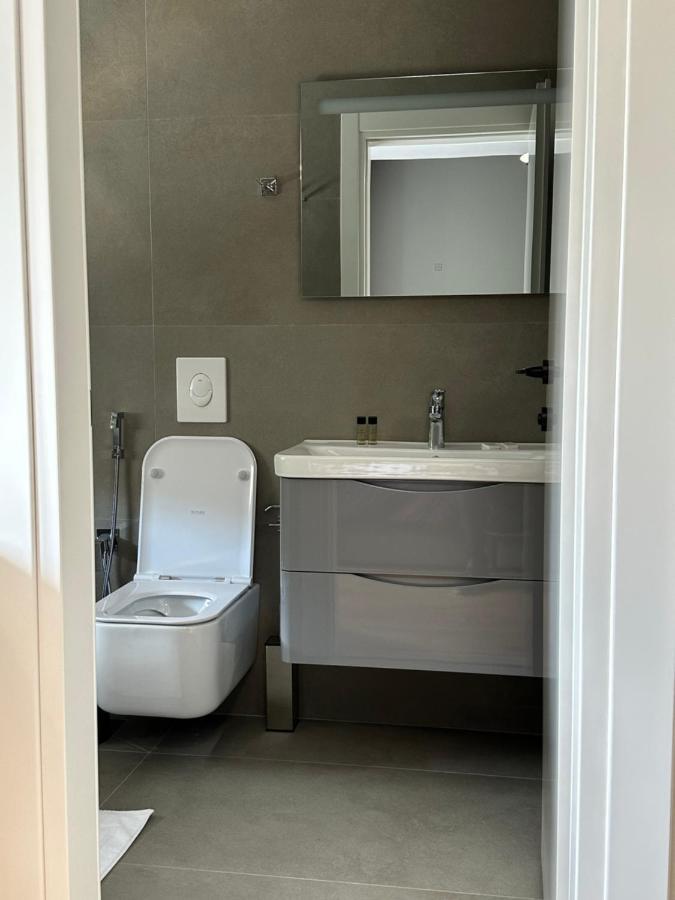 Soin Rooms Тирана Экстерьер фото
