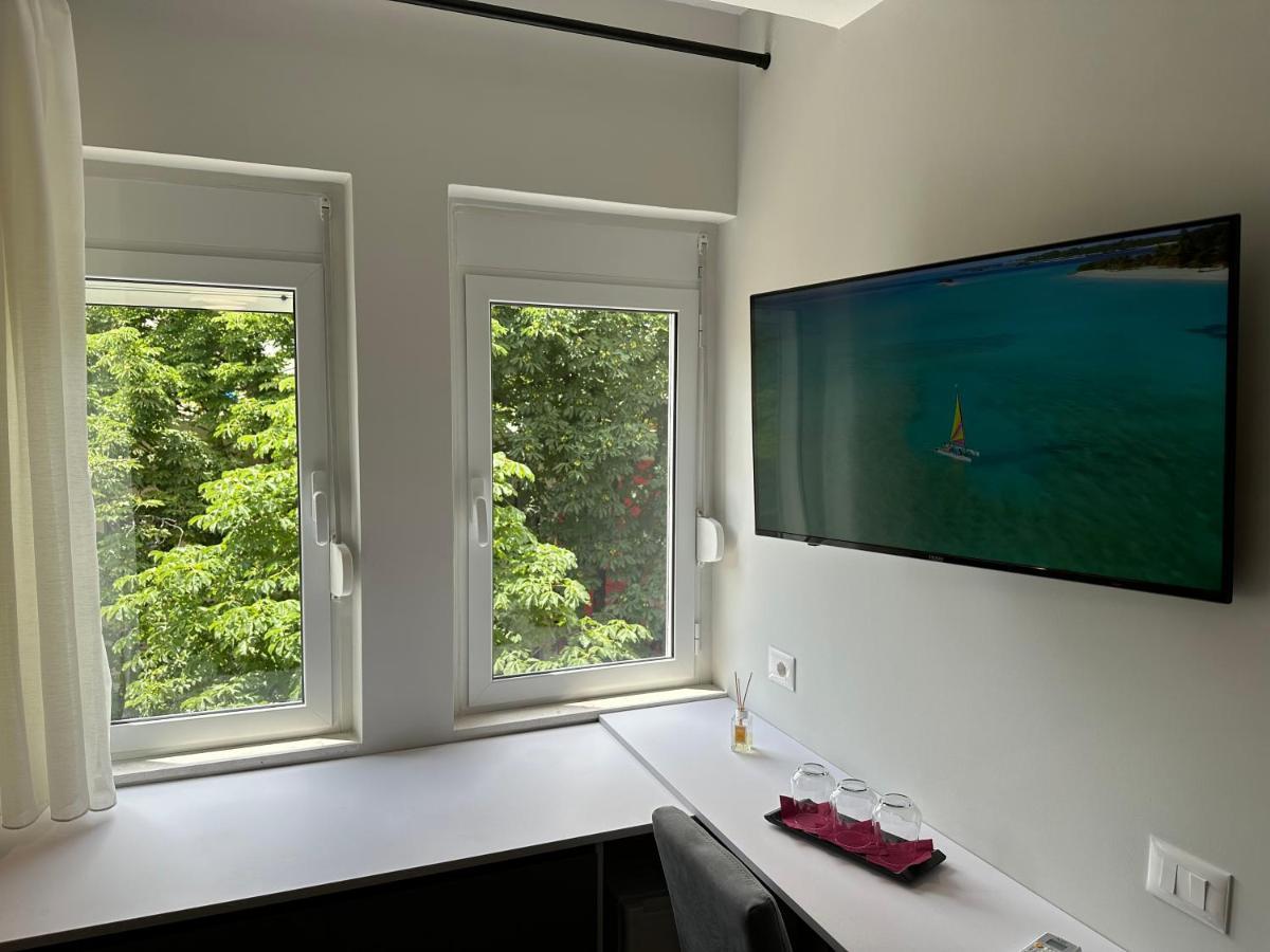 Soin Rooms Тирана Экстерьер фото