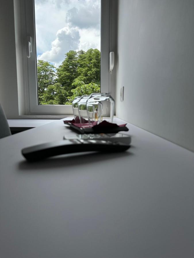 Soin Rooms Тирана Экстерьер фото