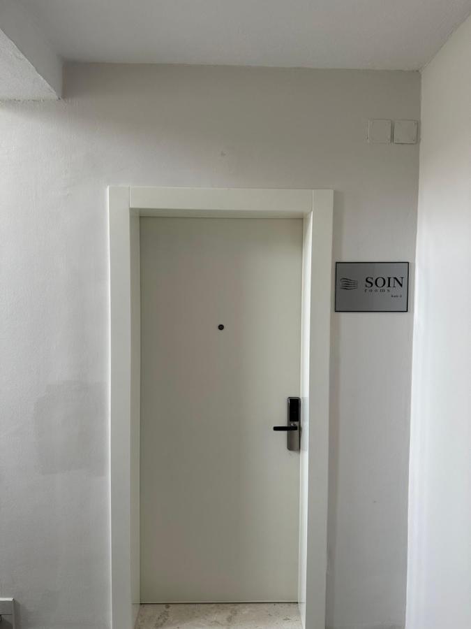 Soin Rooms Тирана Экстерьер фото