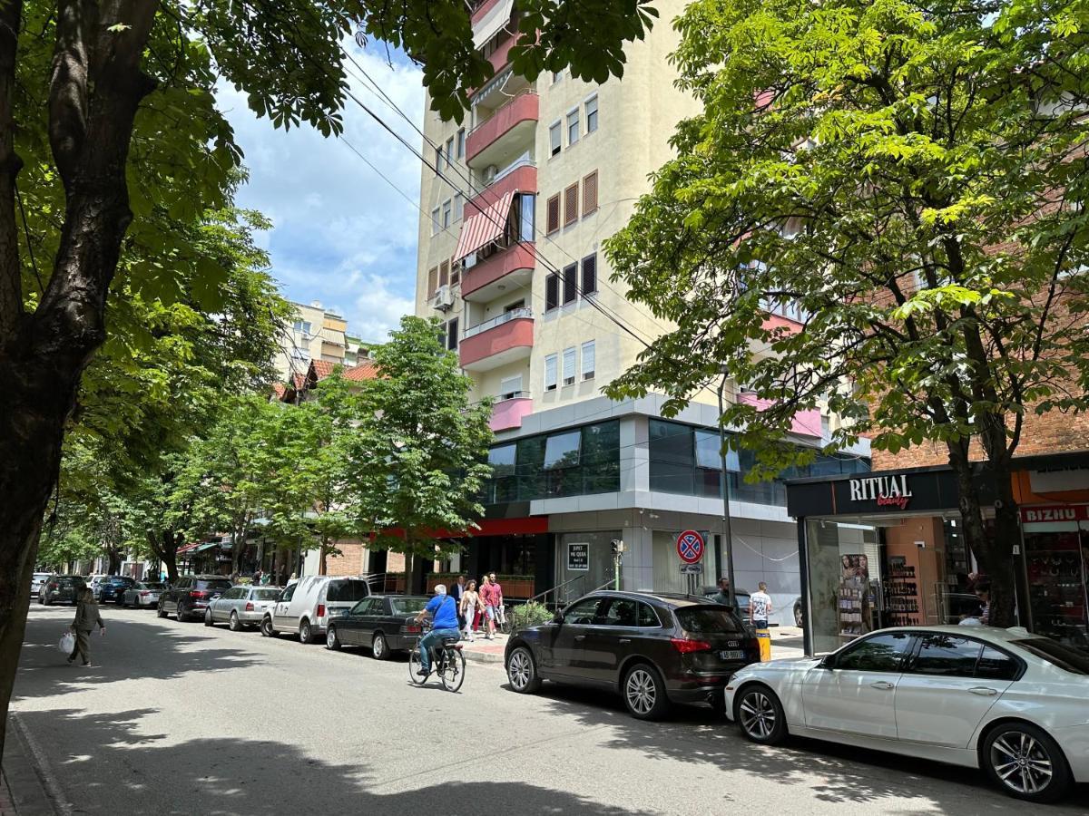 Soin Rooms Тирана Экстерьер фото
