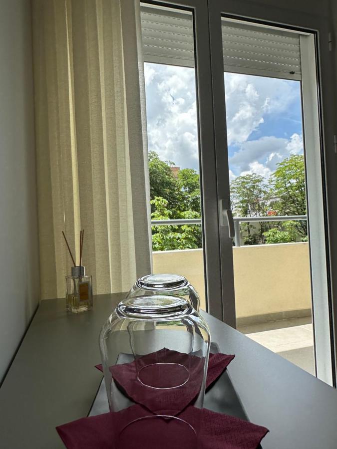 Soin Rooms Тирана Экстерьер фото