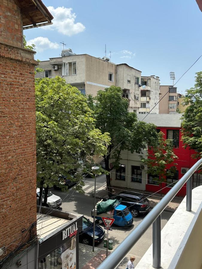 Soin Rooms Тирана Экстерьер фото