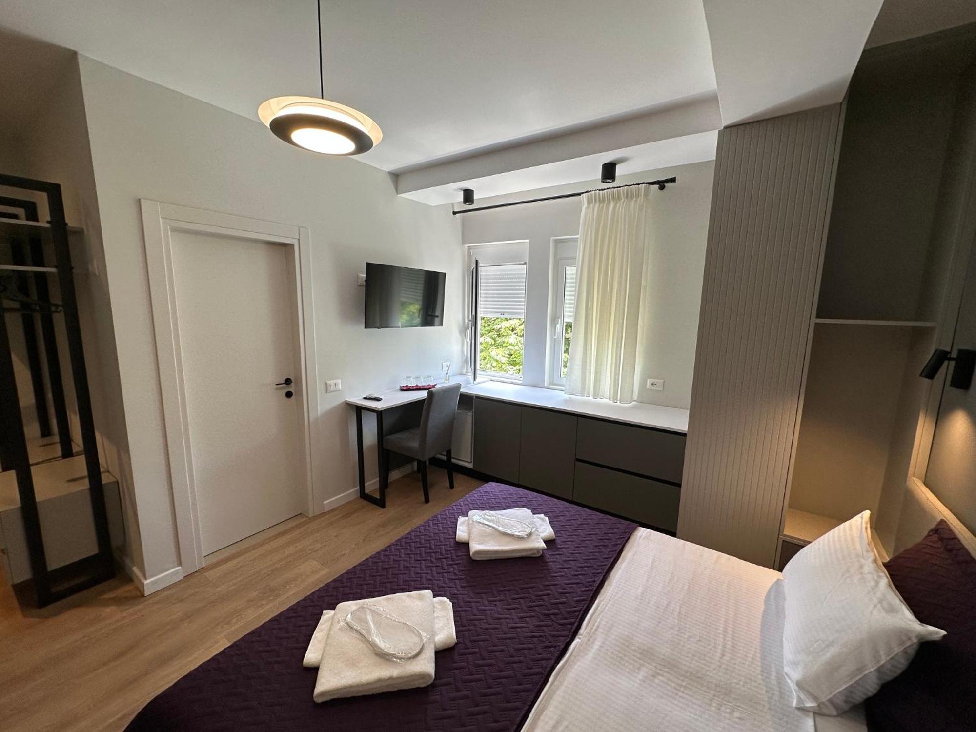 Soin Rooms Тирана Экстерьер фото